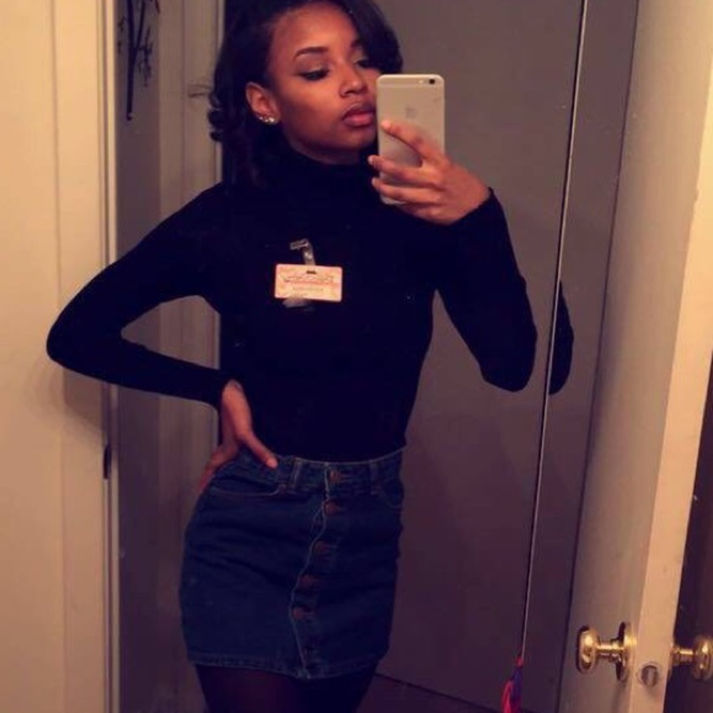 Fitted high waisted short skirt !SOLD!